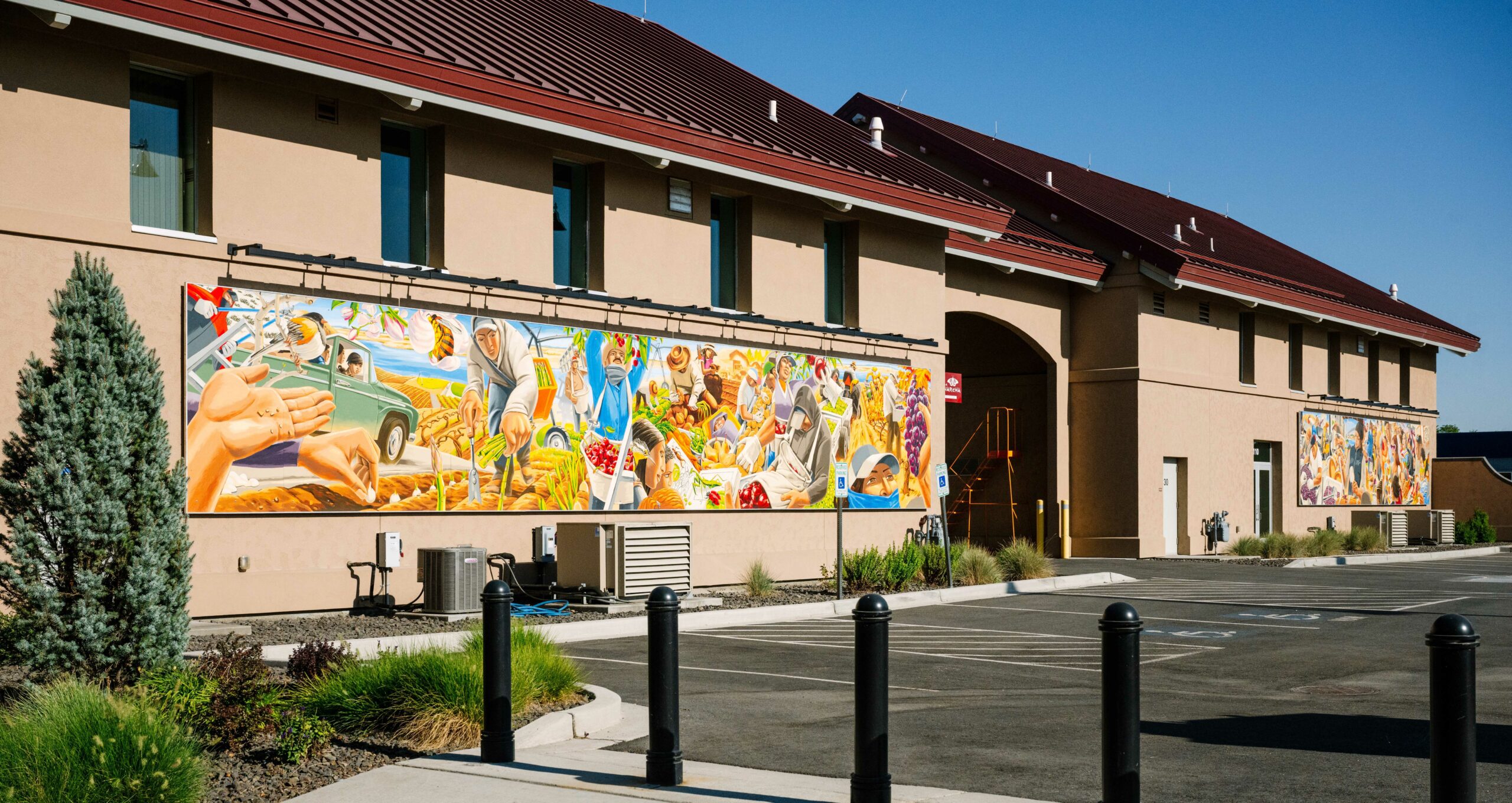 The Mid-Columbia Latino Heritage Murals on Columbia Gardens winery buildings.