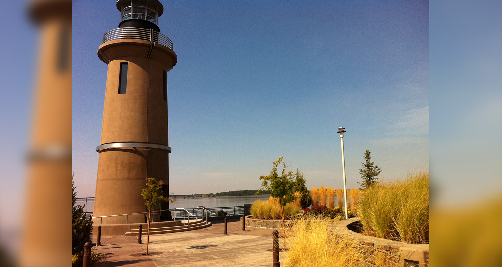Clover Island Lighthouse and Lighthouse Plaza in fall.